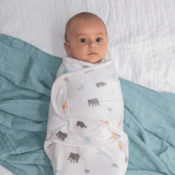 Aden + Anais™ Essential S Easy Swaddle™ Pucksack 1.5 TOG 3-pack Wild Prairie Velboa 0-3 Maanden -Kleine Wondertjes aden anais essential s easy swaddle pucksack 1 5 tog 3 pack wild prairie velboa 0 3 maanden a383670 2
