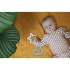 BIBS® Bijtring Baby Bitie Star Vanaf 3 Maanden In Baby Blauw 9 BIBS® Bijtring Baby Bitie Star Vanaf 3 Maanden In Baby Blauw -Kleine Wondertjes bibs bijtring baby bitie star vanaf 3 maanden in baby blauw a345874 4