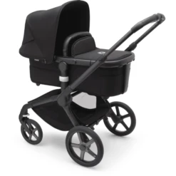 Bugaboo Kinderwagen Fox 5 Met Reiswieg En Zitje Black /. Mid Night Black -Kleine Wondertjes bugaboo kinderwagen fox 5 met reiswieg en zitje black mid night black a409943 2