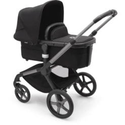 Bugaboo Kinderwagen Fox 5 Met Reiswieg En Zitje Grafiet/ Mid Night Black -Kleine Wondertjes bugaboo kinderwagen fox 5 met reiswieg en zitje grafiet mid night black a409946 2