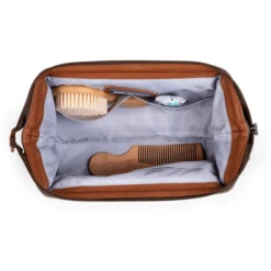 Childhome CHILD HOME Baby Benodigdheden Toilettas Canvas Kaki -Kleine Wondertjes child home baby benodigdheden toilettas canvas kaki a326031 3