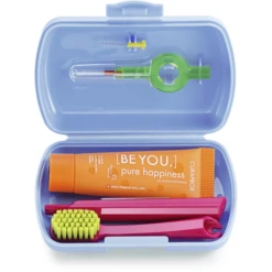 CURAPROX Reisset In Blauw -Kleine Wondertjes curaprox reisset in blauw a317631 4