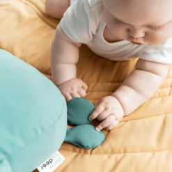 Done By Deer ™ Raffi Blauw Kinderwagen Zitkussen -Kleine Wondertjes done by deer raffi blauw kinderwagen zitkussen a367820 4