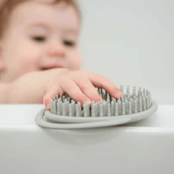 Haakaa® Shampooborstel -Kleine Wondertjes haakaa shampooborstel a345454 2