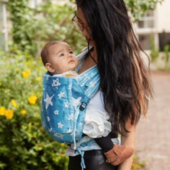 Hoppediz Babydraagzak Hop-Tye Buckle Jacquard Singapore Blue -Kleine Wondertjes hoppediz babydraagzak hop tye buckle jacquard singapore blue a299654 4