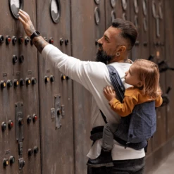 Hoppediz Draagzak Hop-Tye Buckle Denim -Kleine Wondertjes hoppediz draagzak hop tye buckle denim a272630 4