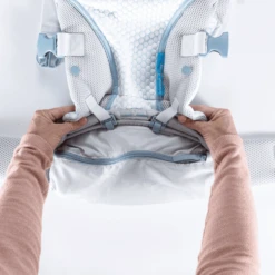 Infantino STAYCOOL™ 4-IN-1 Zachte En Ademende Converteerbare Draagzak -Kleine Wondertjes infantino staycool 4 in 1 zachte en ademende converteerbare draagzak a368349 3