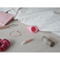 Intimina Menstruatiecup Lily Cup -Kleine Wondertjes intimina menstruatiecup lily cup a317889 1