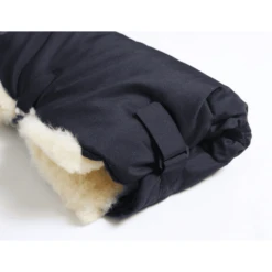 KAISER Handwarmer Lamsvacht Big Double Zwart -Kleine Wondertjes kaiser handwarmer lamsvacht big double zwart a144148 3