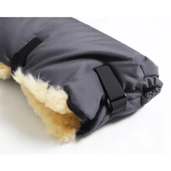 KAISER Handwarmer Lamsvacht Double Antraciet -Kleine Wondertjes kaiser handwarmer lamsvacht double antraciet a156203 2