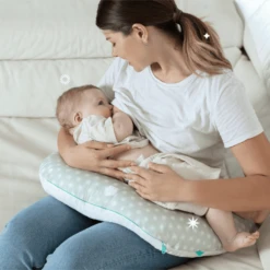 KOALA BABY CARE ® Hug Baby Voedingskussen - Grijs 6 KOALA BABY CARE ® Hug Baby Voedingskussen - Grijs -Kleine Wondertjes koala baby care hug baby voedingskussen grijs a408335 1