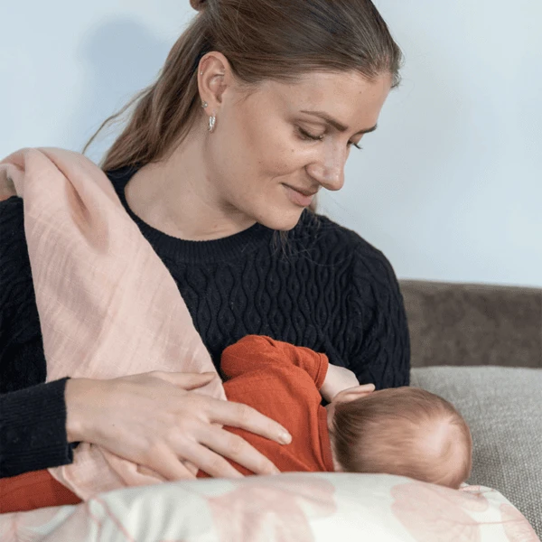 Lullaby Planet Mousseline Zwaddle 120x120xcm - Rozenkwarts 2 Lullaby Planet Mousseline Zwaddle 120x120xcm - Rozenkwarts - Afbeelding 2