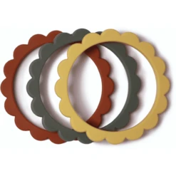 Mushie Bijtring Bloemenarmband, Zonneschijn/Droogde Tijm/Klei, 3 Stuks -Kleine Wondertjes mushie bijtring bloemenarmband zonneschijn droogde tijm klei 3 stuks a399257 4