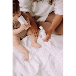 Naif Babyolie 100ml -Kleine Wondertjes naif babyolie 100ml a300966 4