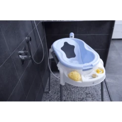Rotho Babydesign Bad En Badstandaard TOP Sky Blue 4-delig -Kleine Wondertjes rotho babydesign bad en badstandaard top sky blue 4 delig a263847 3